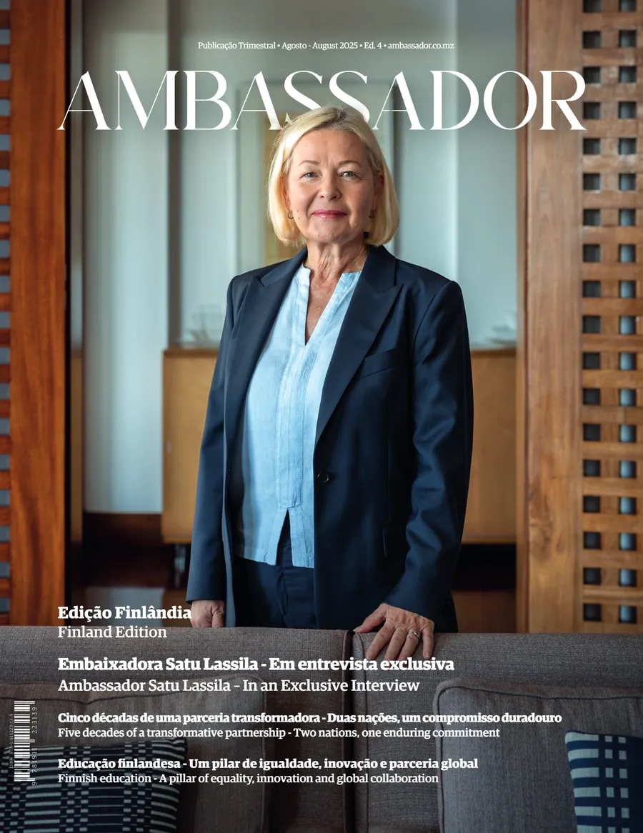 Capa da edição 4 da revista Ambassador