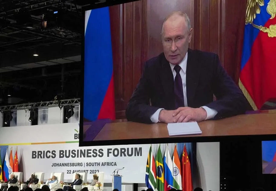 Cimeira dos BRICS: Entre a Expansão e a Nova Ordem Monetária