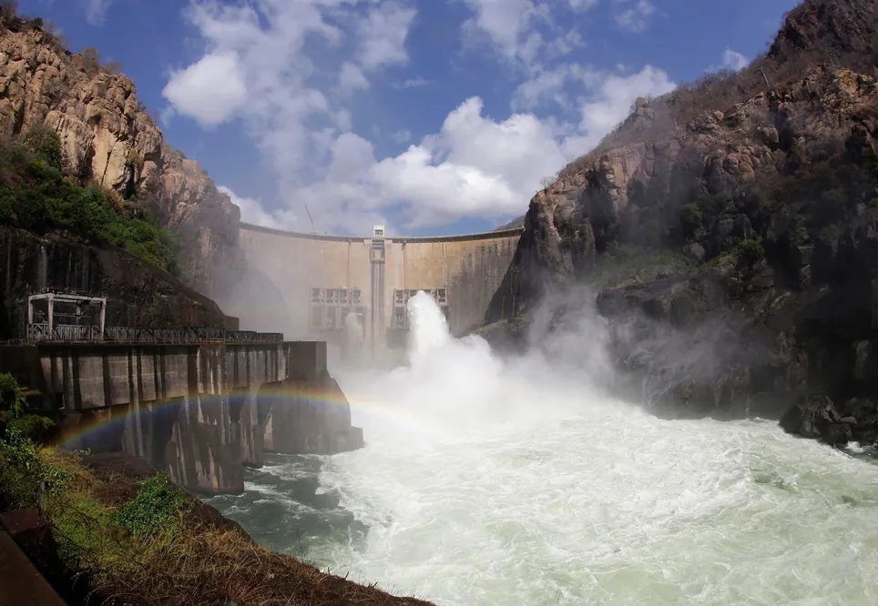 Cahora Bassa Supera Expectativas e Caminha para Recorde de Produção Energética