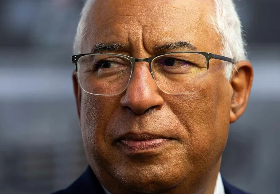 Crise Política em Portugal: Após Buscas e Acusações, António Costa Demite-se “de Consciência Tranquila”