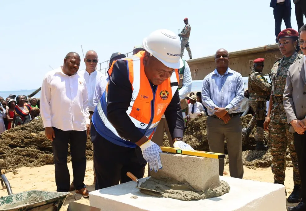 Moçambique constrói maior ponte-cais do mundo na Ilha de Inhaca